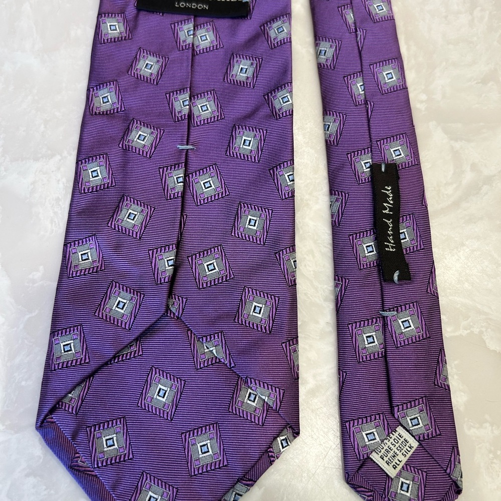 Alfred Dinner London Luxurious Purple Geometric Men's Silk Tie, Made in Italy - Picture 8 of 13